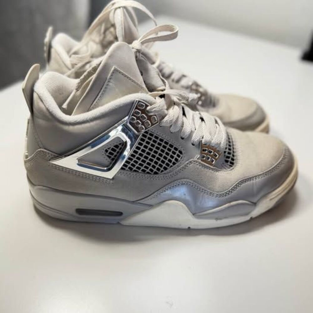 Jordan Air Jordan 4 Retro Frozen Moments